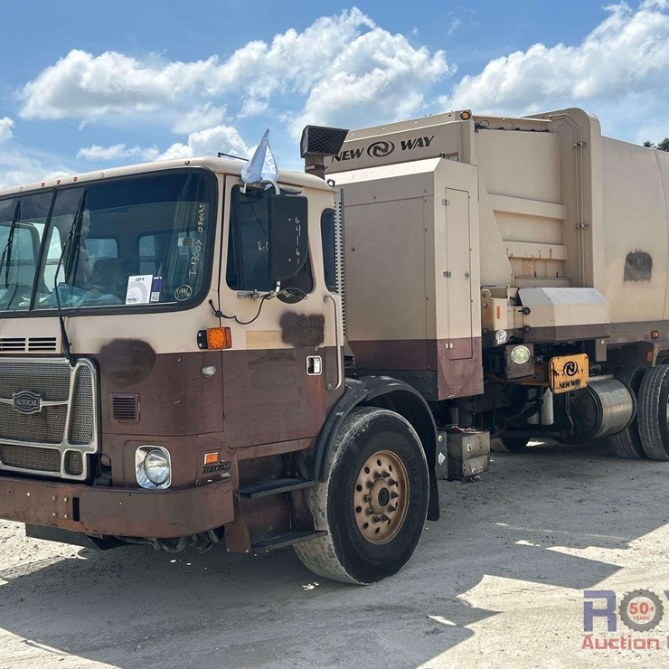 2016 AUTOCAR XPEDITOR