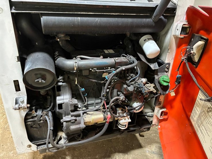 bobcat-t140-image-18