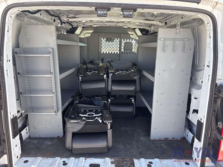 2018-ford-transit-image-12