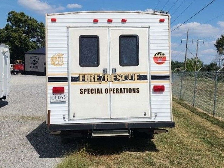 small-camper-image-5