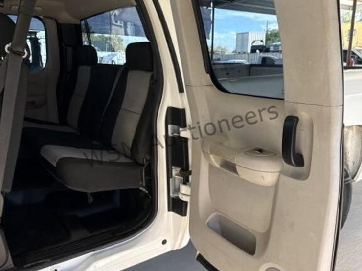 2009-chevrolet-silverado-1500-image-25