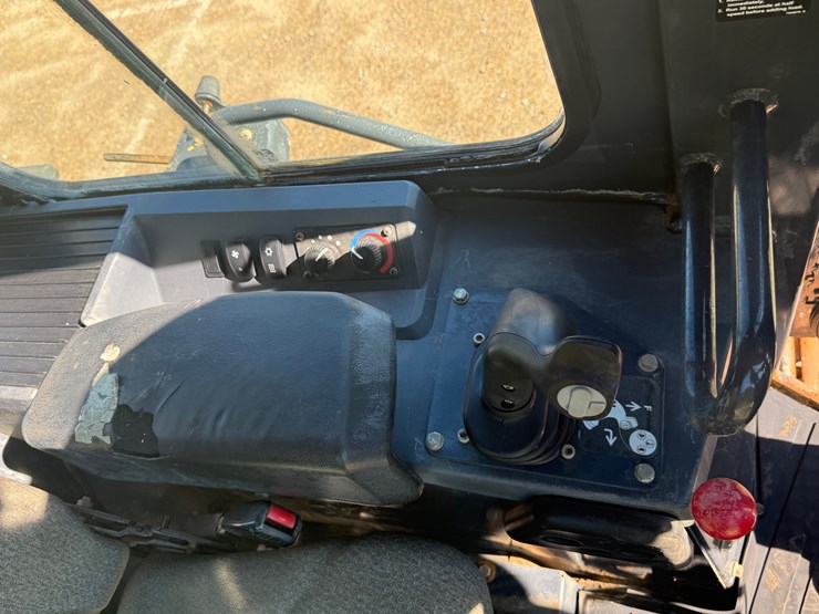 deere-650k-xlt-image-27