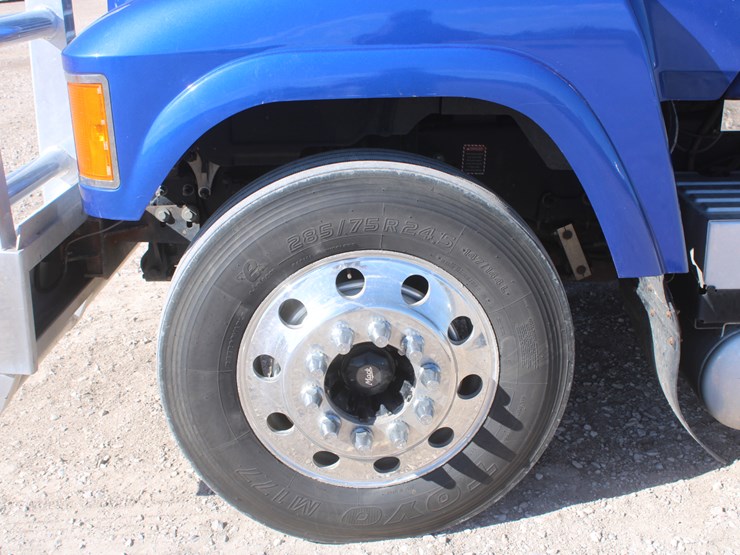 #2045-•-#2045--2013-mack-chu613-semi-tractor-image-14