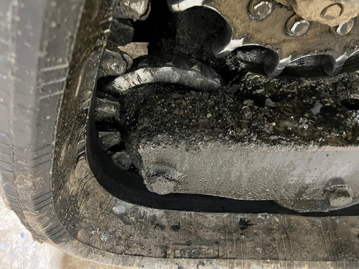 2016-bobcat-t595-image-20