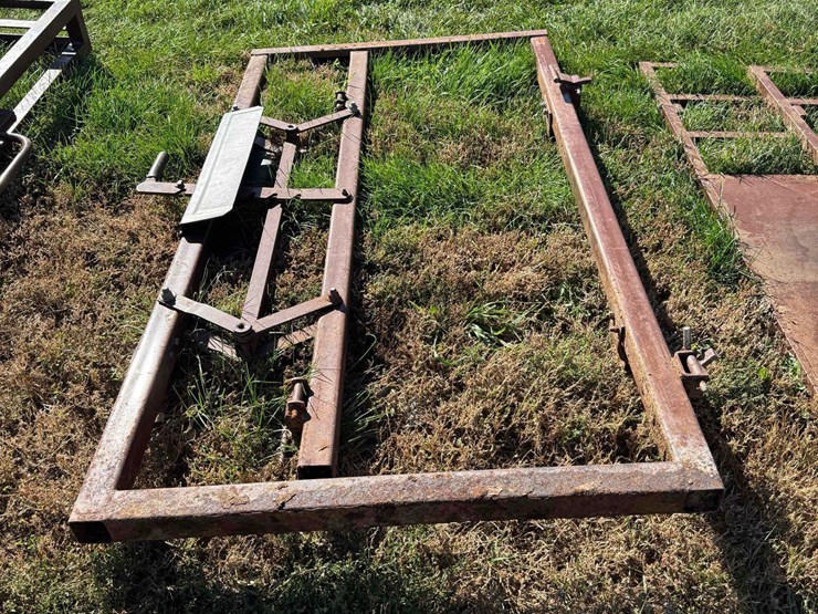 hyqual-adjustable-livestock-alley-image-4