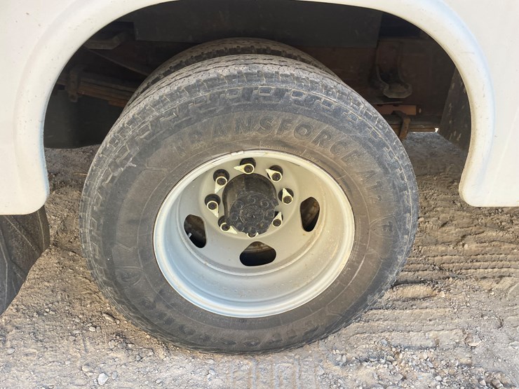 #1008-•-2012-chevy-3500-utility-truck,-(has-title)-image-19