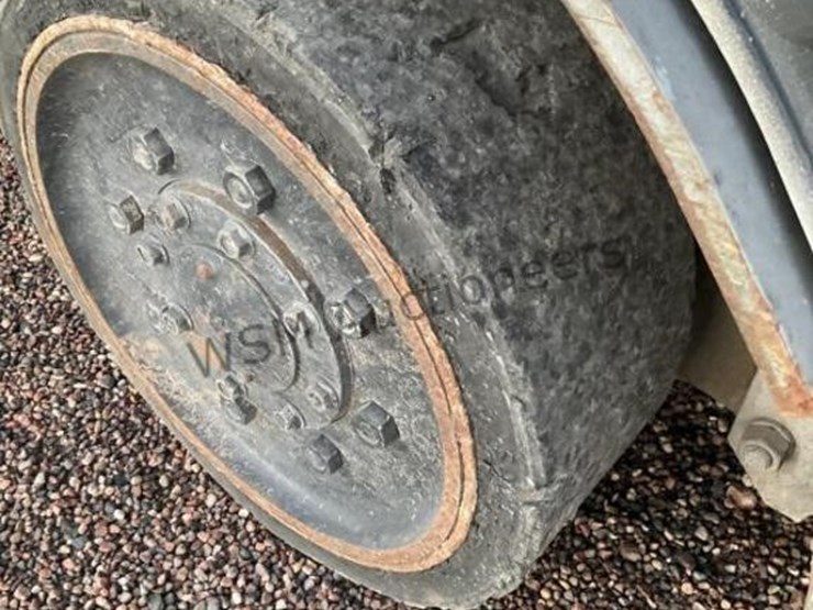 unicarrier-forklift-image-9