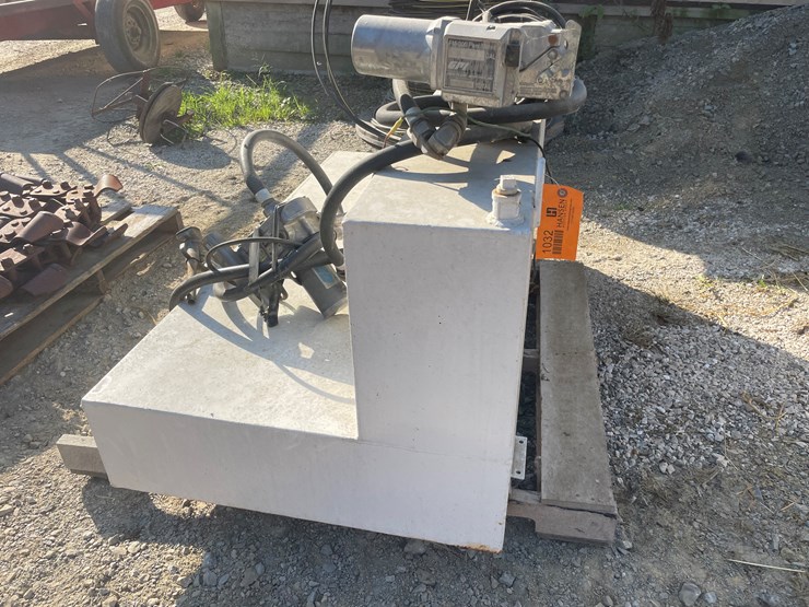 #1032-•-l-shaped-fuel-tank-image-4