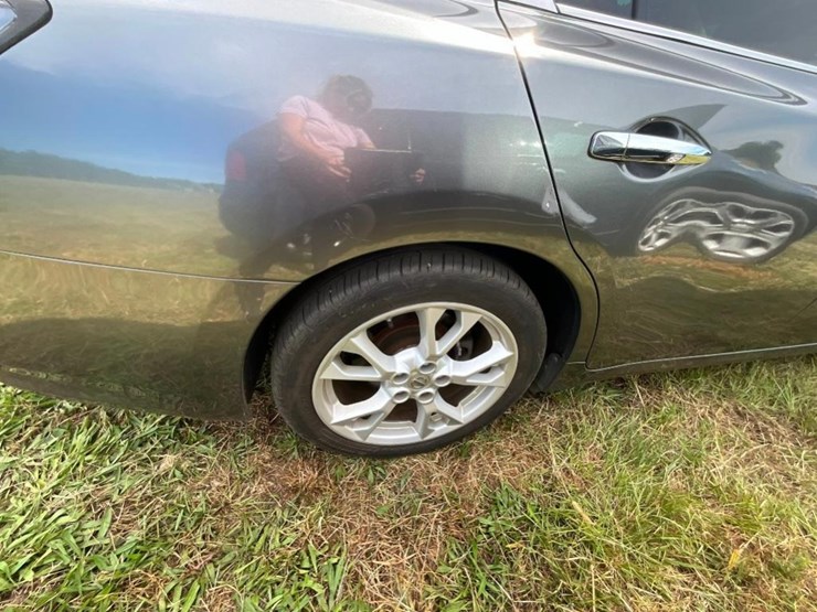 2014-nissan-maxima-**salvage-title**-image-11