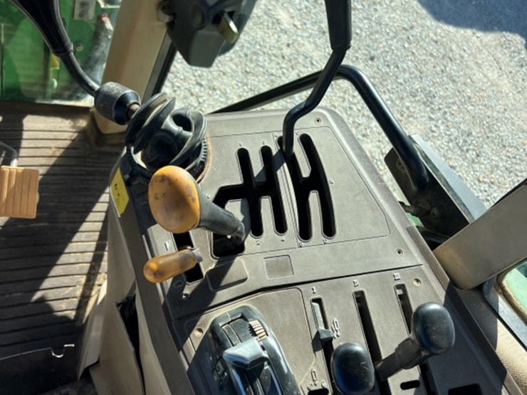 john-deere-6405-image-12