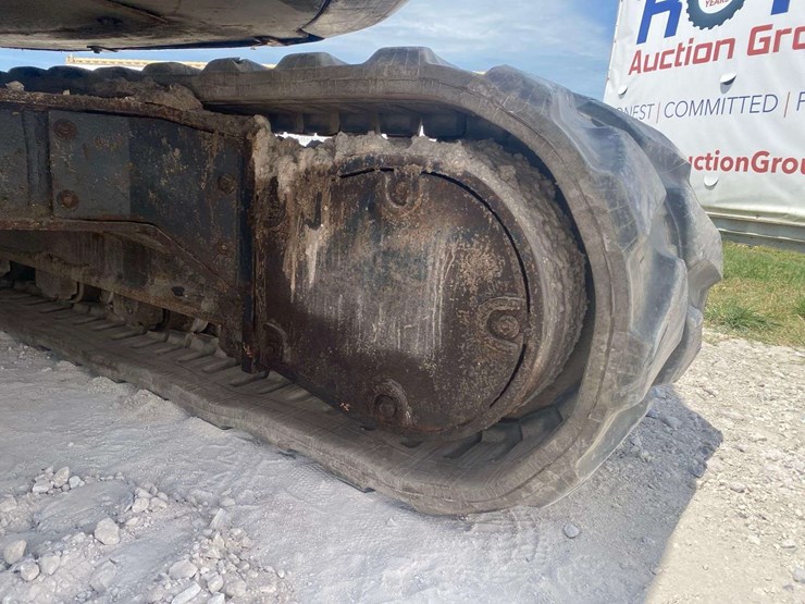 2016-bobcat-e85-image-26