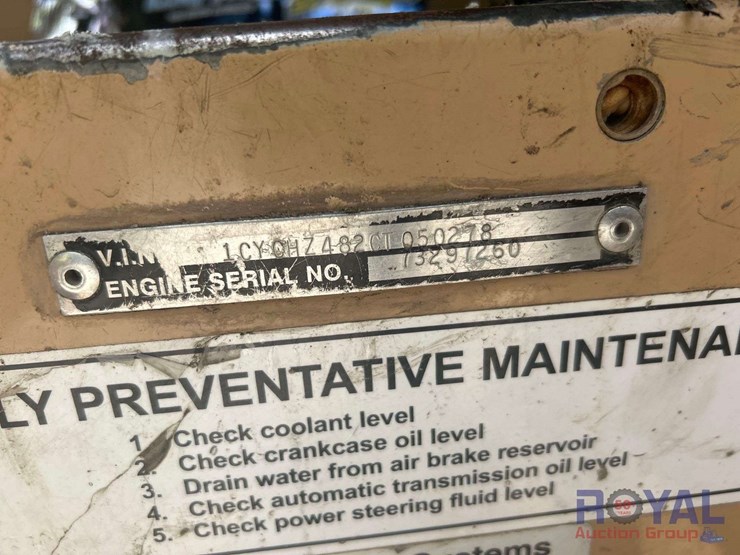 2012-crane-carrier-low-entry-t/a-rear-loader-garbage-truck-image-5