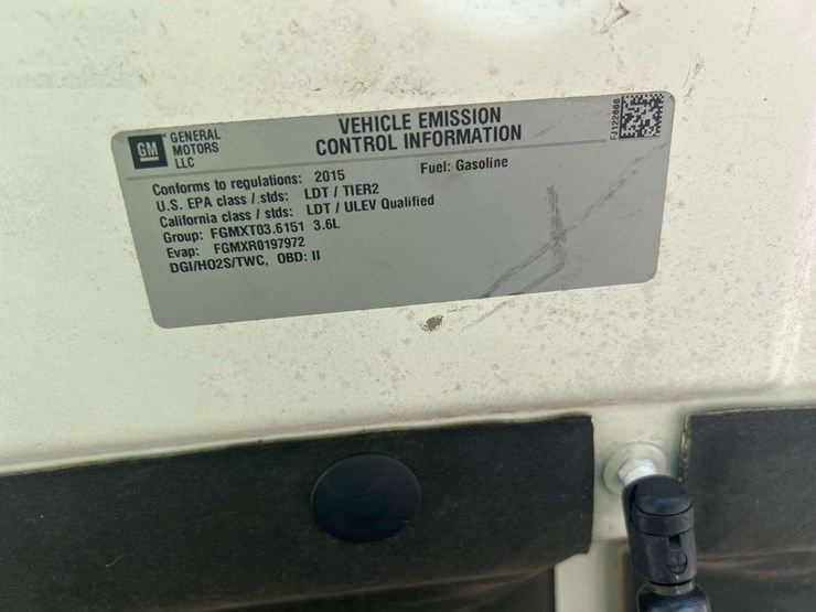 2015-gmc-acadia-image-10