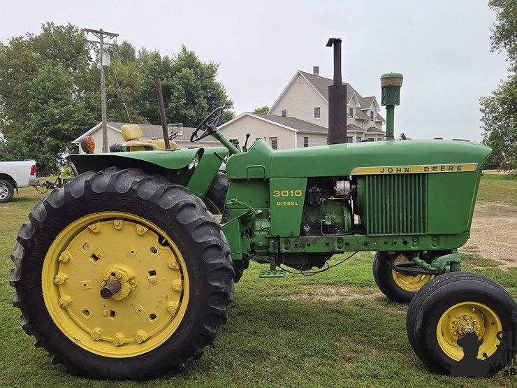 1963-john-deere-3010-image-4