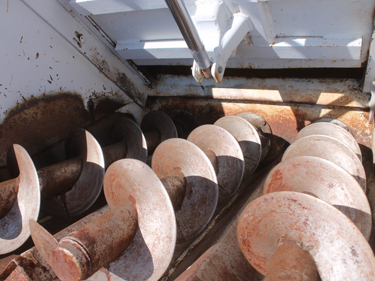 #2044-•-#2044---harsh-303h-feed-mixer-wagon-image-10