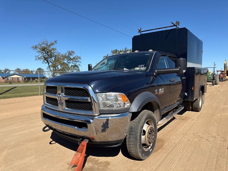 dodge-ram-5500-image-2