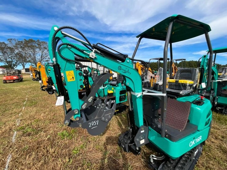 unused-cfg-qk16r-mini-excavator-(rato-15hp-bkt-image-2