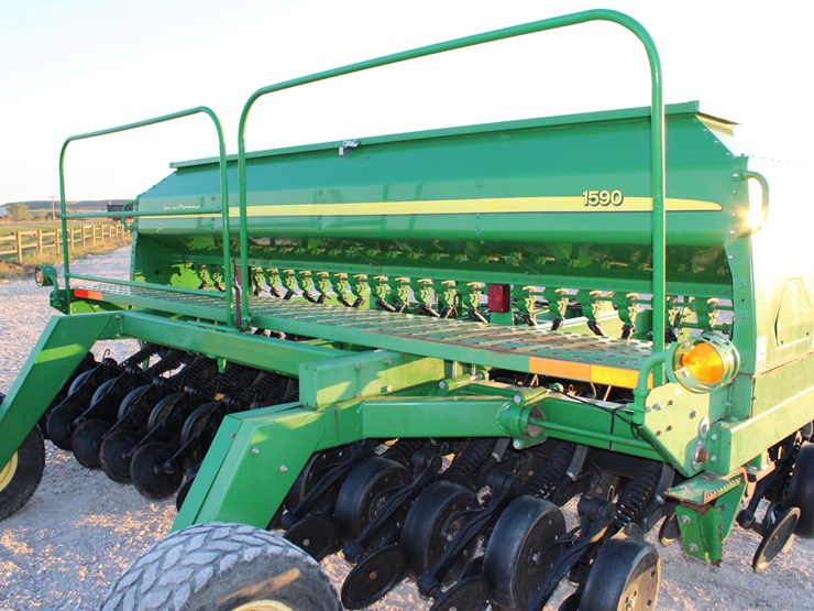 john-deere-1590-image-42