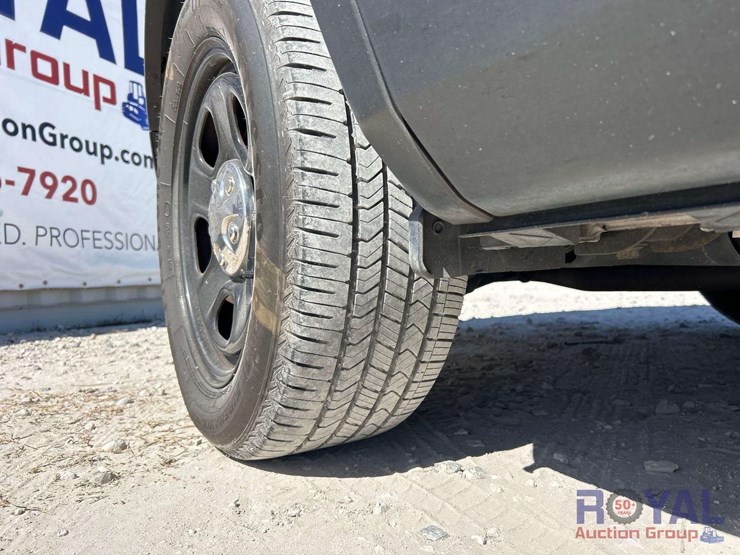 2018-ford-explorer-image-27