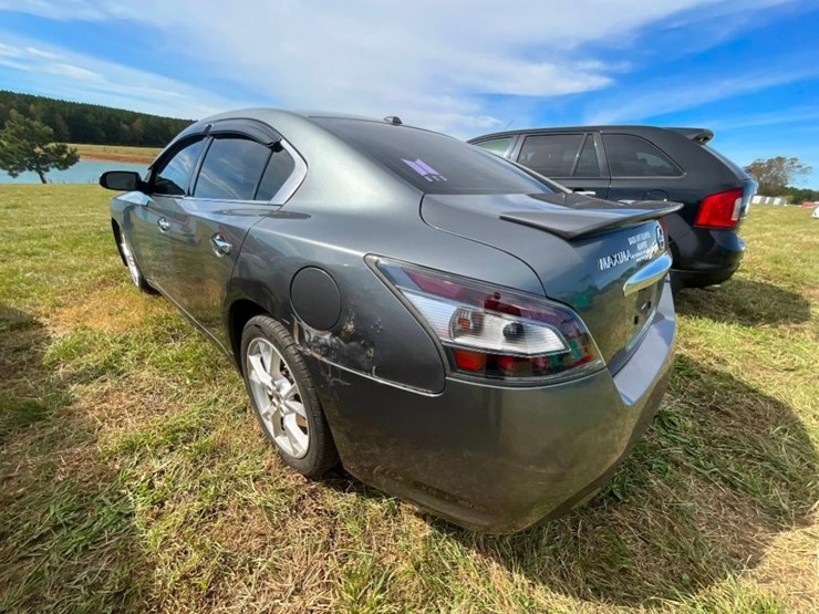 2014-nissan-maxima-**salvage-title**-image-8