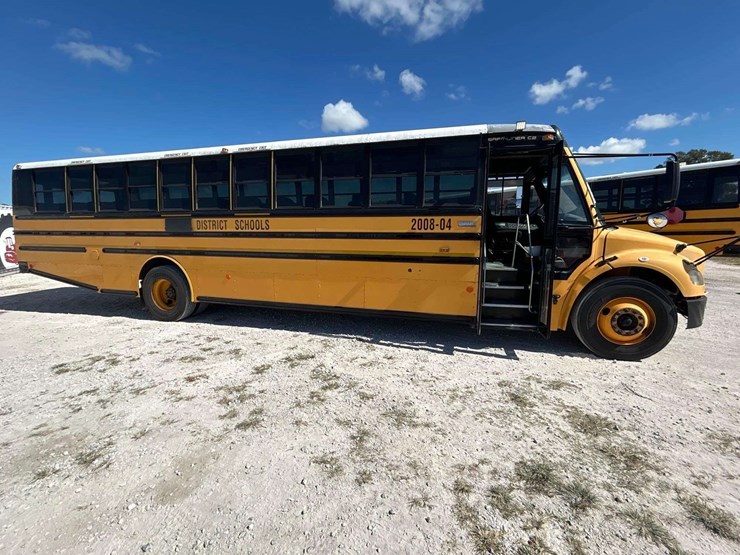 2009-freightliner-b2-image-28