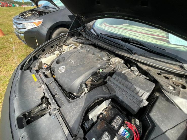 2014-nissan-maxima-**salvage-title**-image-27