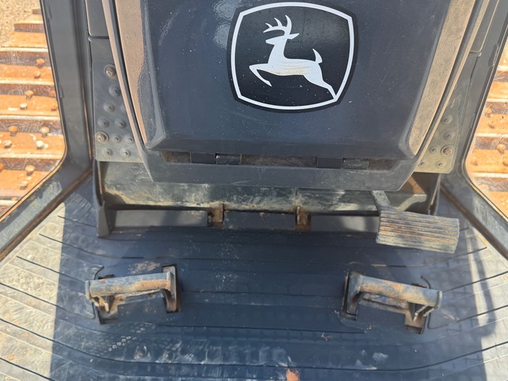 deere-650k-xlt-image-26