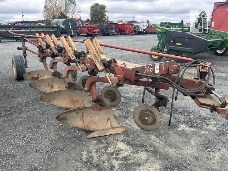 international-720-image-1