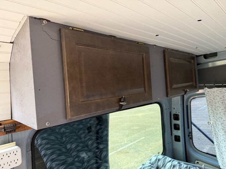 2008-freightliner-sprinter-2500-image-41