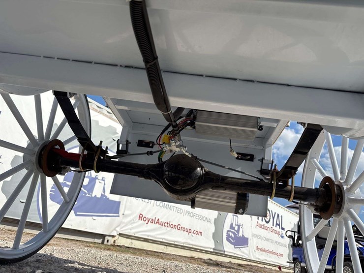 2025-spirit-carriage-cart-image-23