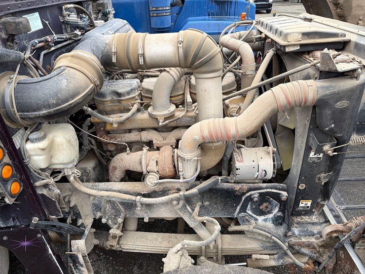 2003-peterbilt-357-image-32