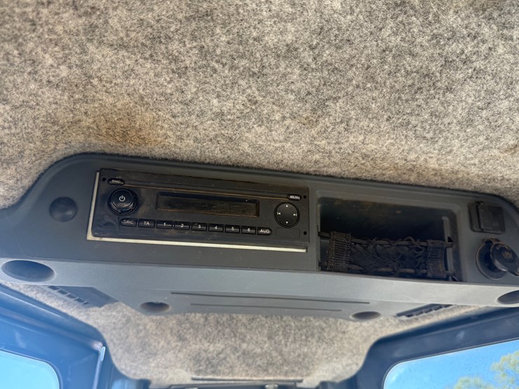 deere-650k-xlt-image-31