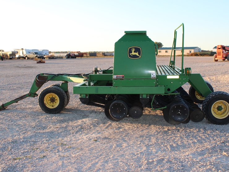 john-deere-1590-image-4