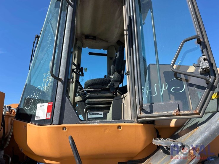 2016-case-821f-image-19