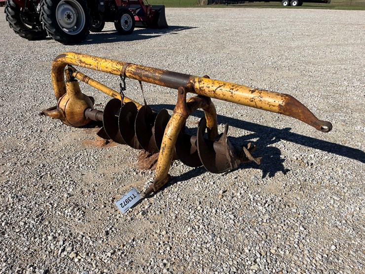 #t13972-•-danuser-post-hole-digger-image-2