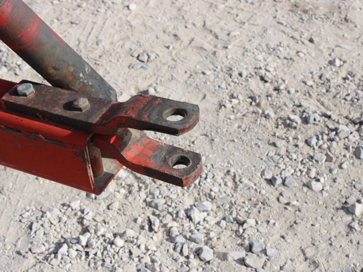 new-holland-315-image-11