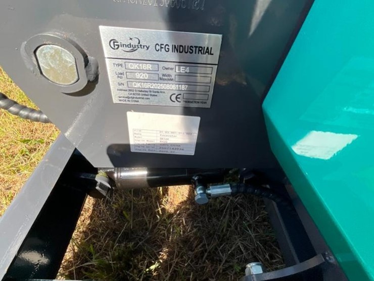 unused-cfg-qk16r-mini-excavator-(rato-15hp-bkt-image-10