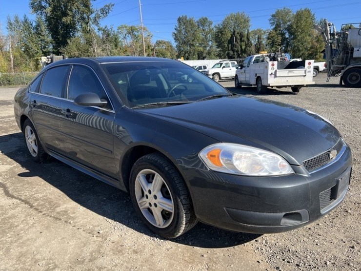 2012-chevrolet-impala-sedan-image-2