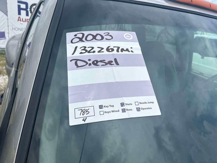 2003-chevrolet-silverado-3500-image-21