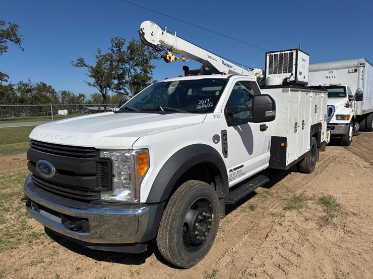 2017-ford-f550-xl-image-8