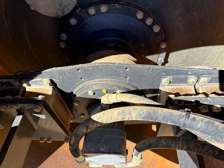 2017-bomag-bw211-image-14