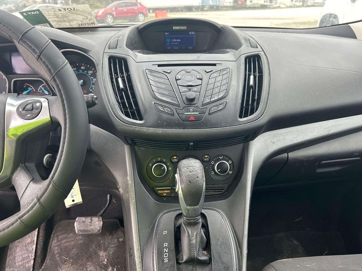 2015-ford-escape-image-15