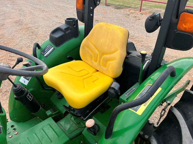 2015-john-deere-5055e-image-10