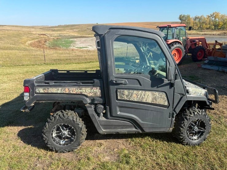 john-deere-gator-image-6
