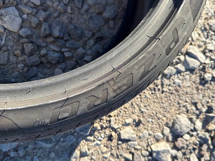 #27578-•-(1)-p-zero-265/35r20-tire-inv#-27578-image-6