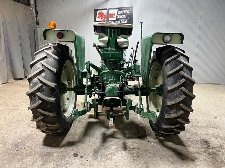 1966-oliver-1650-image-4