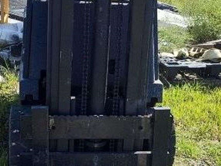 clark-forklift-image-4