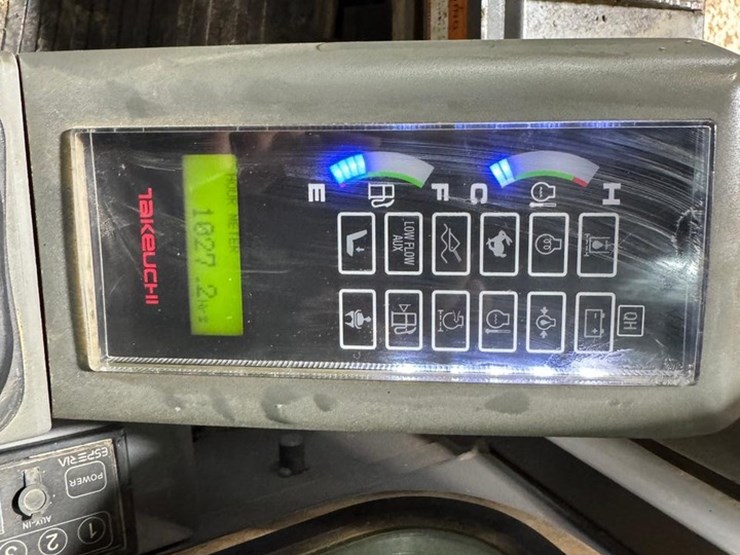 takeuchi-tl230-image-20