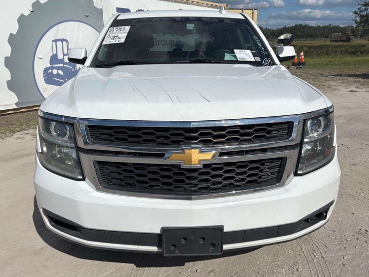 2016-chevrolet-tahoe-image-26