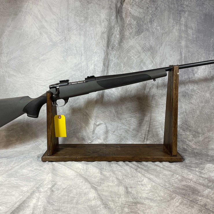 #2060 • Weatherby Vanguard 243 WIN Bolt Action Rifle, SN: VB131892